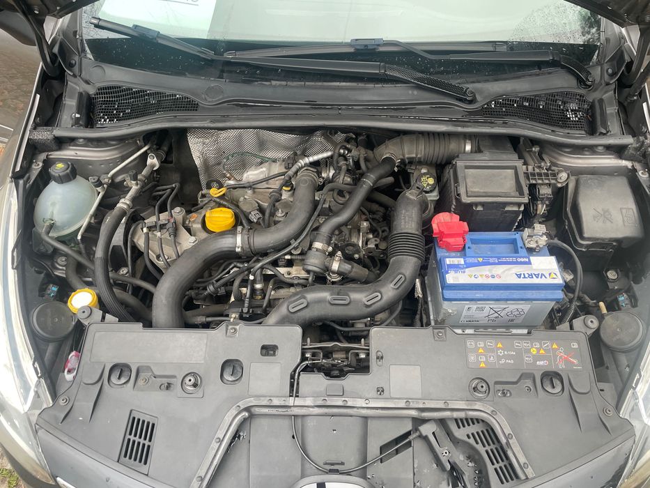 Renault Clio Sport Tourer 0.9 TCe Limited *Excelente Oportunidade*