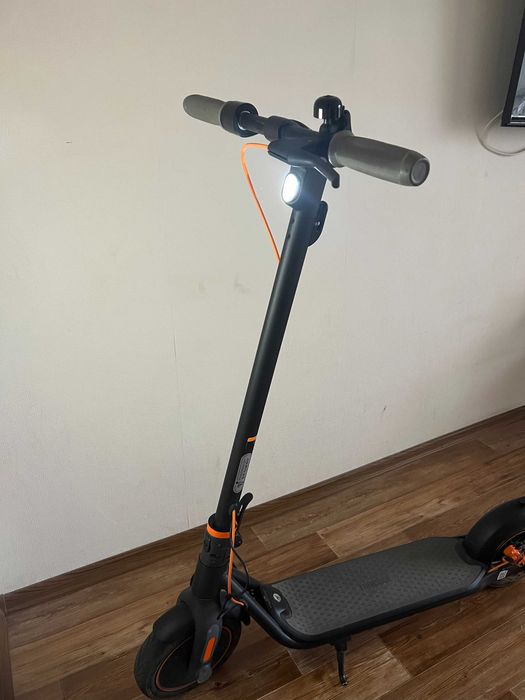 Електросамокат Segway-Ninebot