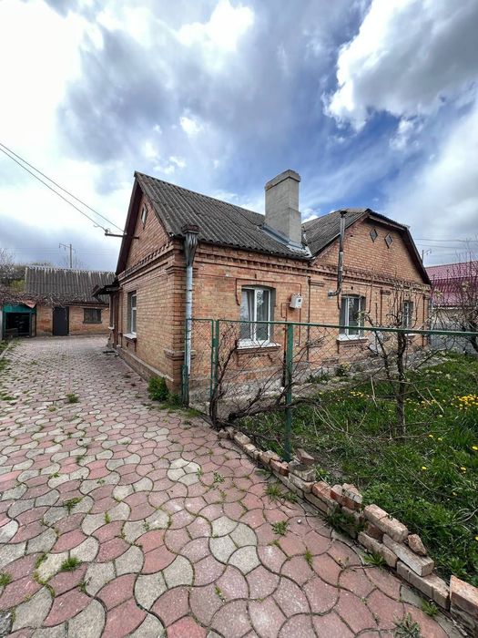 Продам будинок в районі ріфу