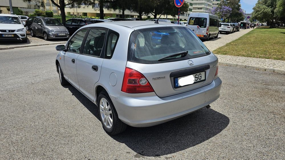 Honda Civic 1.4 poucos kms