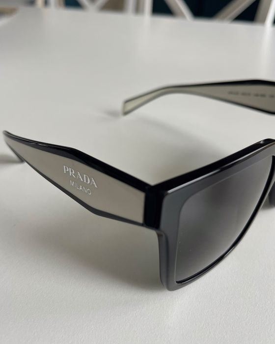 Сонцезахистні окуляри Prada, оригінал
