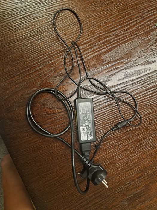 Ładowarką acer 45.1 W
