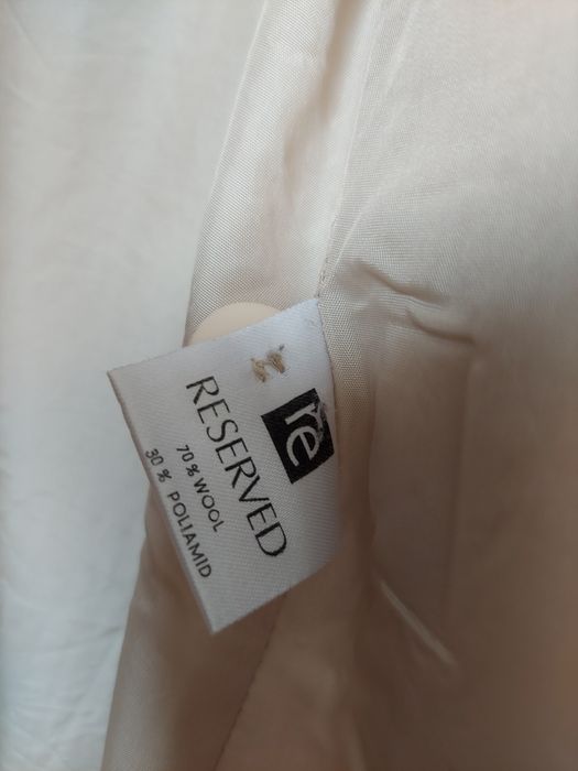 Płaszcz z kapturem wełniany Reserved jasno kremowy
