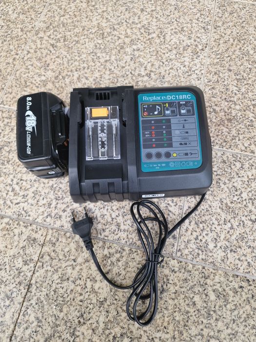 carregador rápido compatível com baterias Makita, modelo ⁠DC18RC  mais 1 baterias