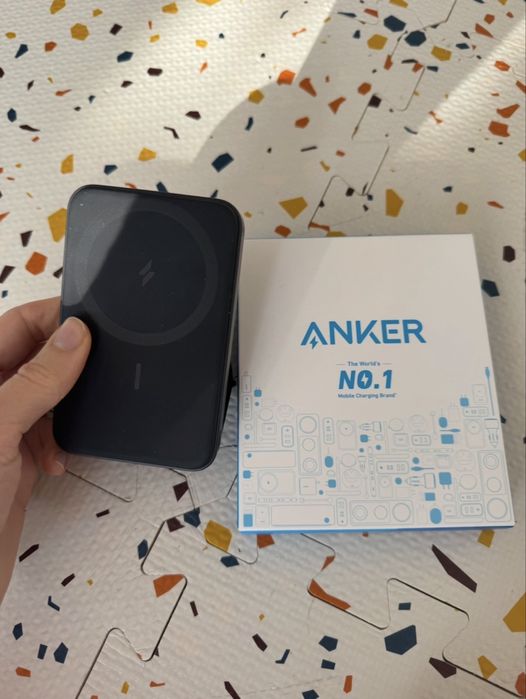 Павербанк Anker Magnetic Magsafe Powerbank, 5000mAh iPhone 17/17 Pro/17 Pro Max, iPhone 16/15/14/13/12 Series (2 gen) - Black