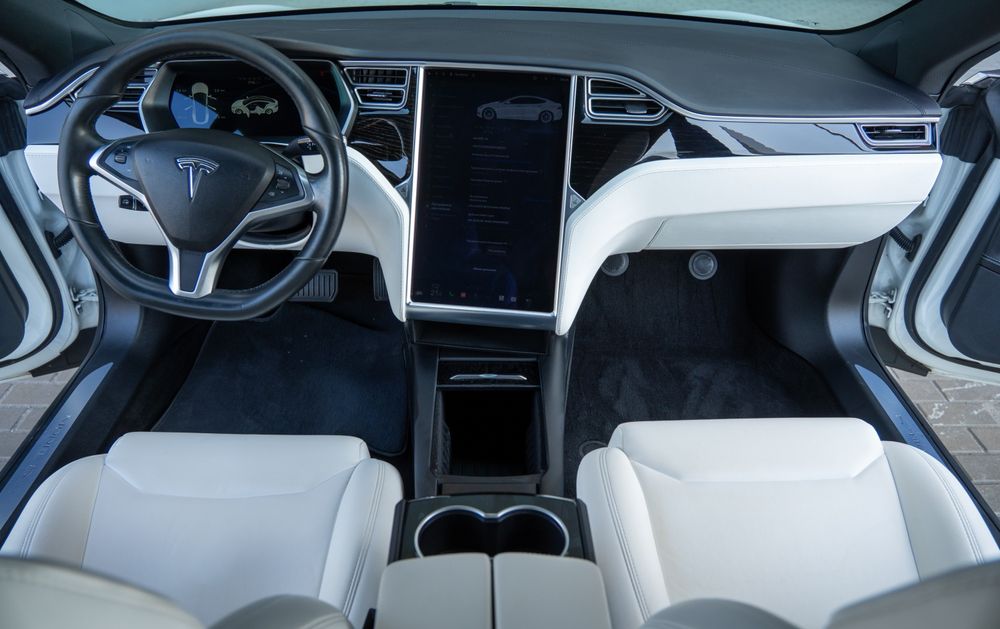 Продам Tesla Model S