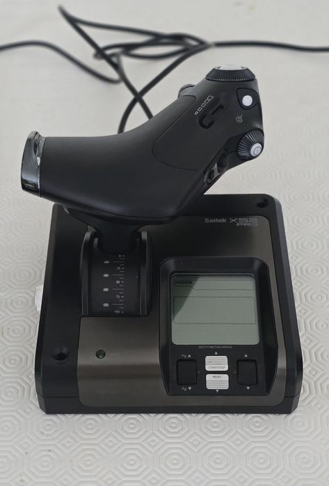 Saitek X52 Pro Flight Control System – Joystick + Throttle (HOTAS)