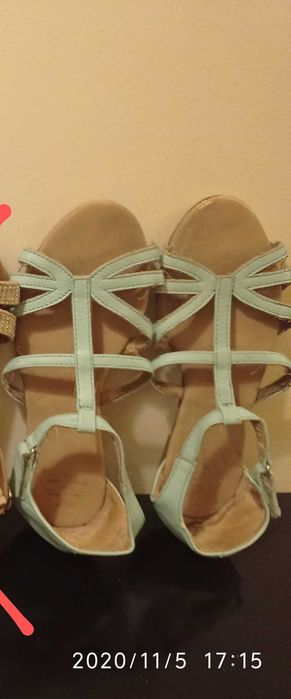 Sandálias menina tamanho 35