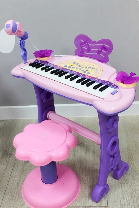 Детский синтезатор пианино 6613 с микрофоном и стульчиком Мр3 вихід