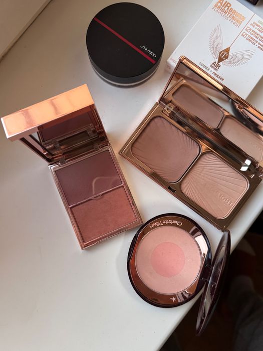 Палетка hourglass пудра румʼяна dior charlotte tilbury Patrick ta
