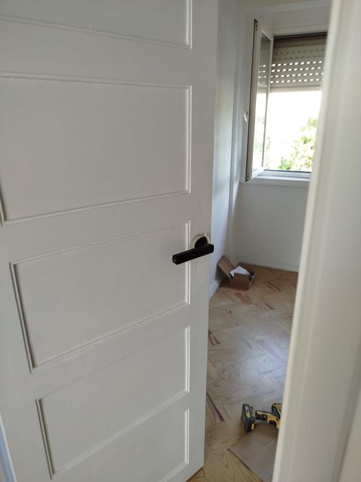 Eletricista e canalizado