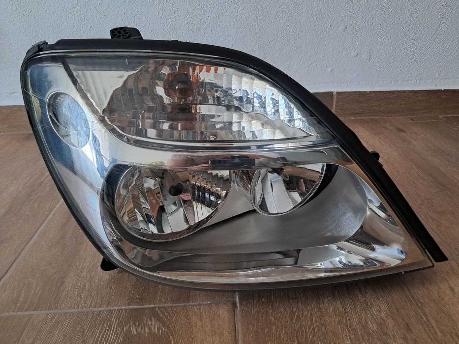 Farol direito da Valeo para uma Renault Scenic I Fase 2