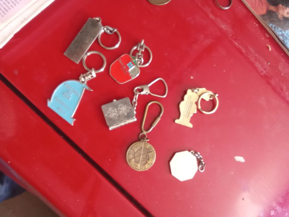 Porta chaves de coleção! Licor Beirão Radio Saturno Seguro Bonança