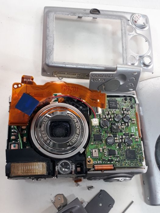 Фотоаппарат Canon Ixus 750 (Nikon)  .