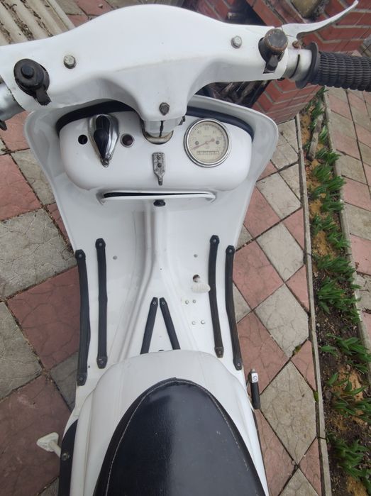 Мотороллер Електрон.