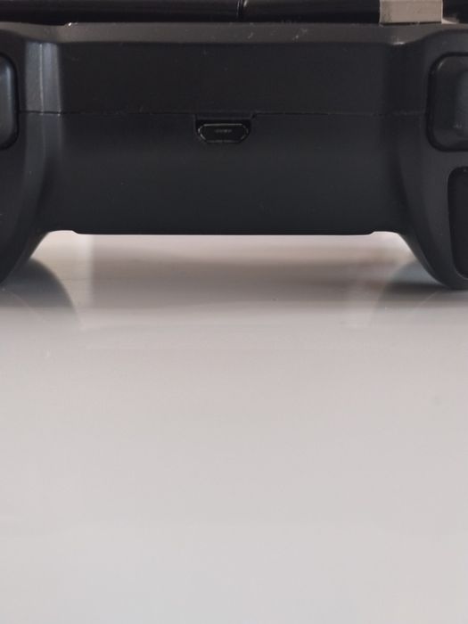 PS4 + joystick  + 10 jogos