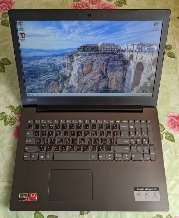 Lenovo IdeaPad 330-15 15,6''/Ryzen 3/8GB RAM/SSD Samsung 256GB