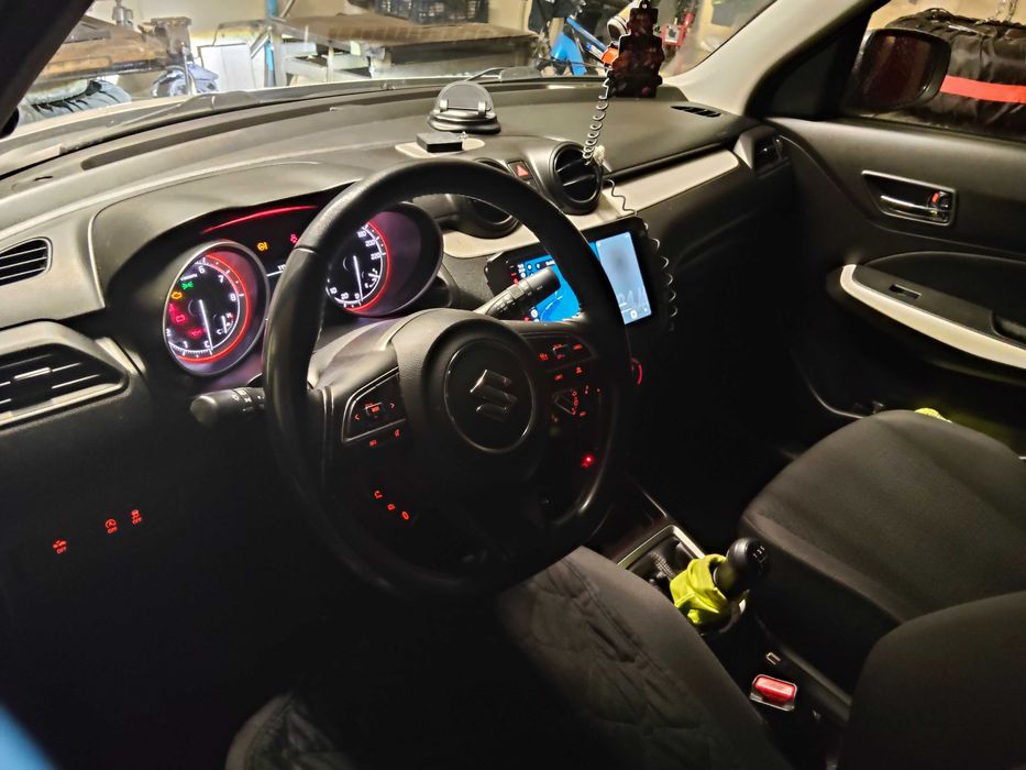 Suzuki Swift Salon Polska