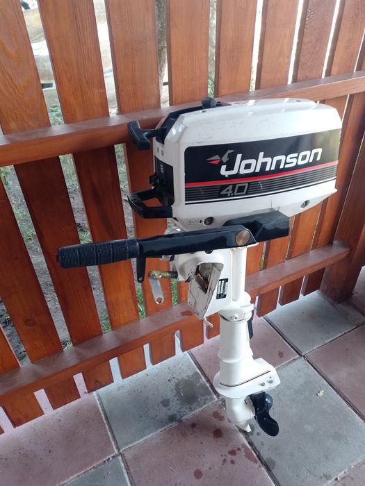 Silnik zaburtowy Johnson 4
