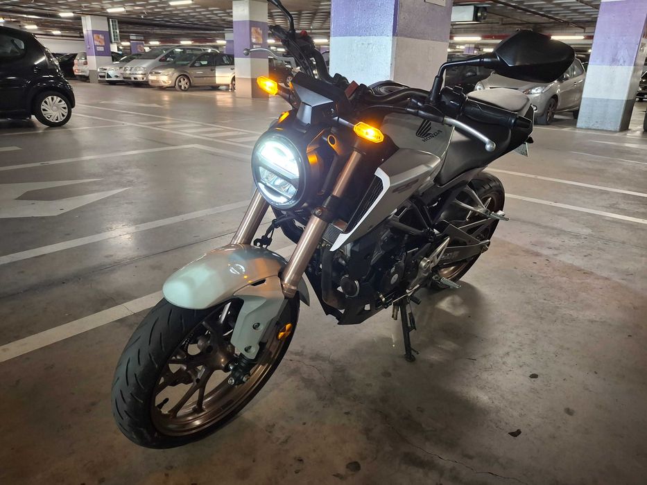 Honda CB125R 2022