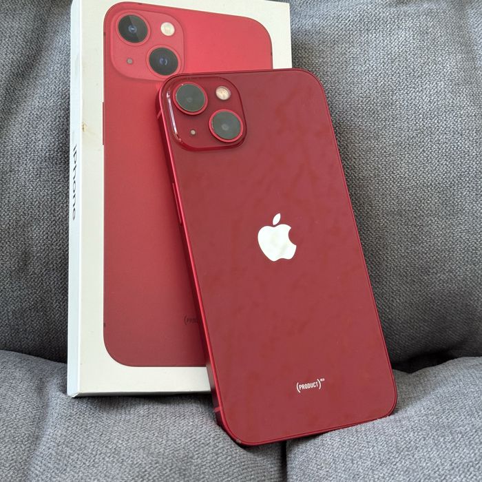 Apple iphone 13 Red 256 гб Идеал
