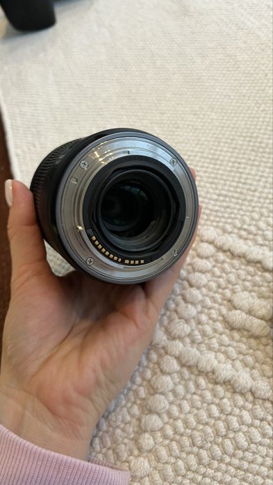 Обʼєктив canon rf 24-105 мм f4-7.1