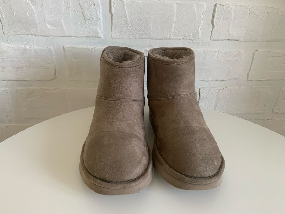 Женские замшевые зимние Угги (Ugg) от PULL & BEAR - 36р. 23 см.
