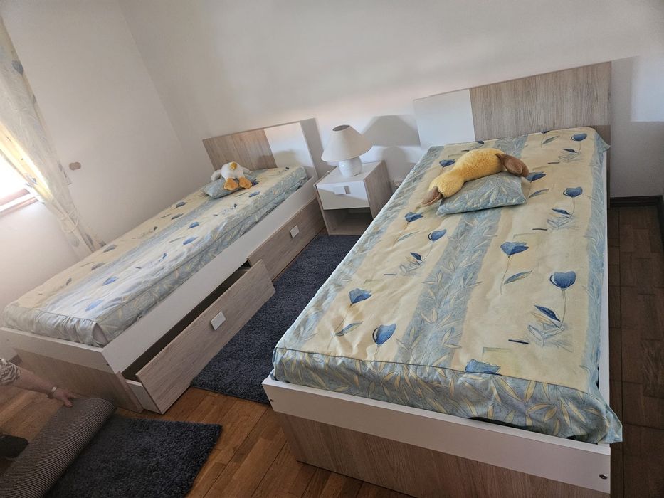 Mobilia de quarto como nova, pouco uso. Oportunidade