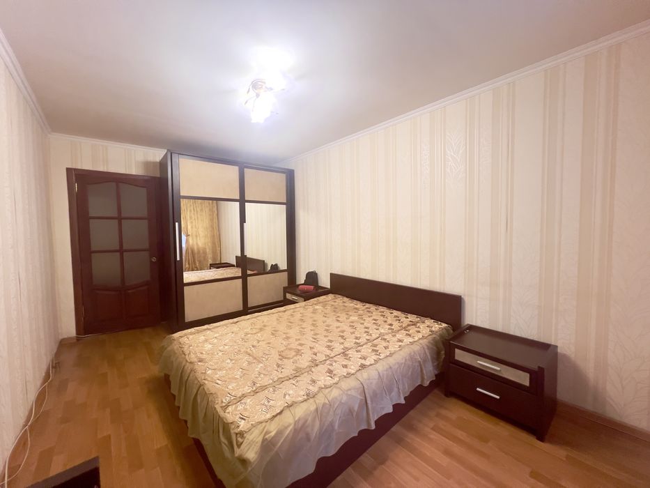 С ремонтом 2-х комнатная Варненская--парк Горького-Черёмушки--ГАЗ/ТЕЦ