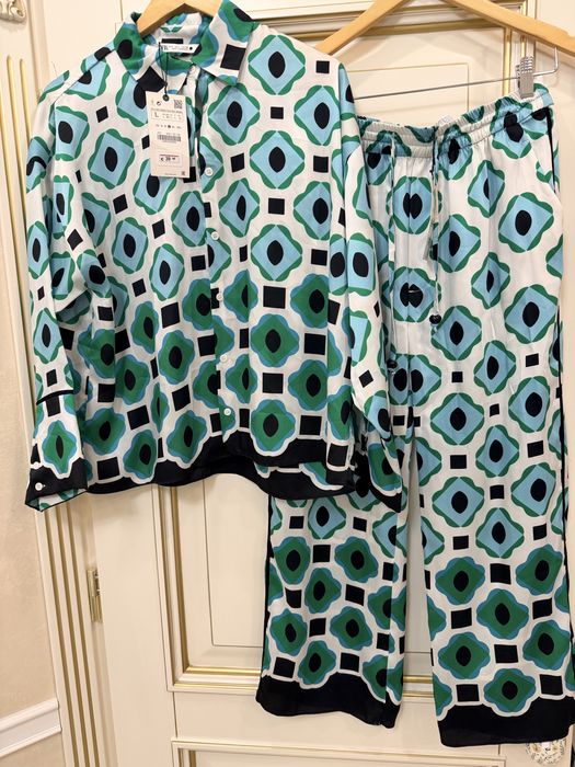 костюм zara шелк