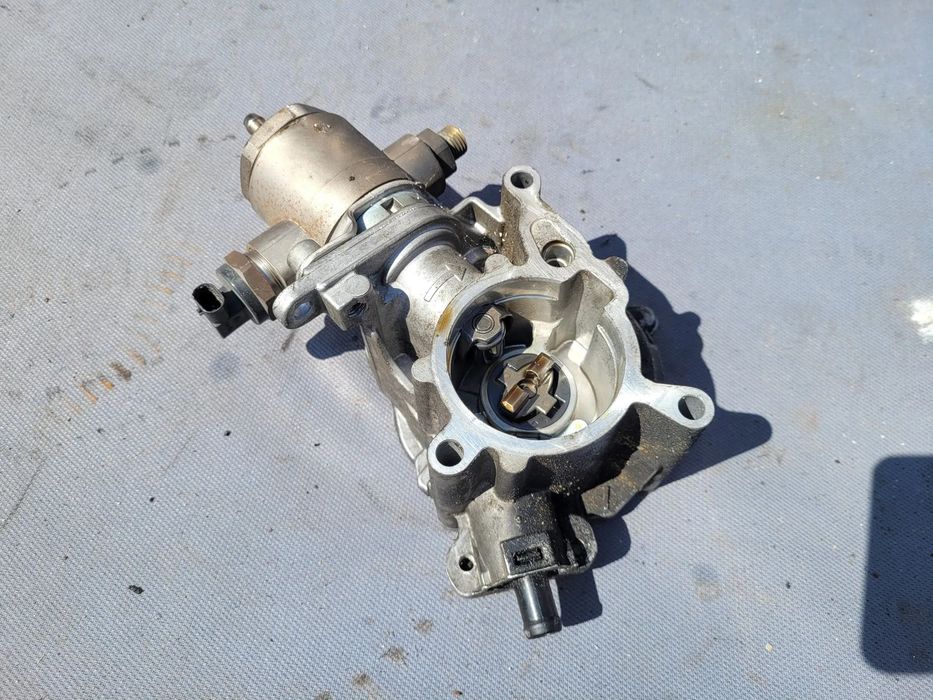 Pompa wtryskowa paliwa vacuum VW Audi Seat Skoda 2,0 TSI TFSI 200KM CCZ 06J127025E