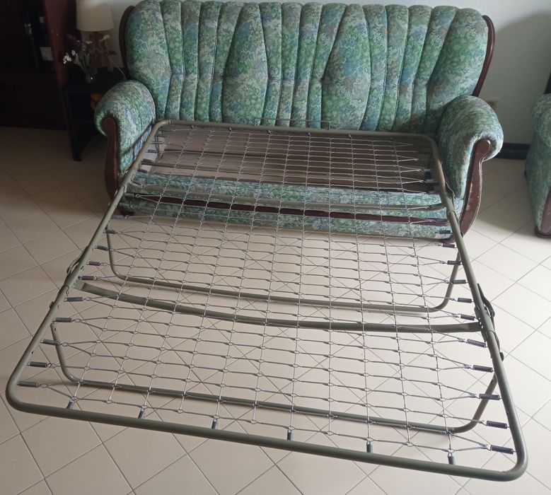 Sofá cama em bom estado
