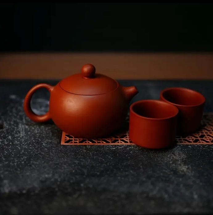 Глиняний чайний набір Сі Ши: Чайник 200 мл + 2 піали по 50 мл.  Глина.