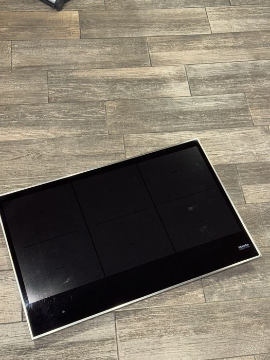 Індукційна поверхня Miele KM 7575 FR гарний стан
