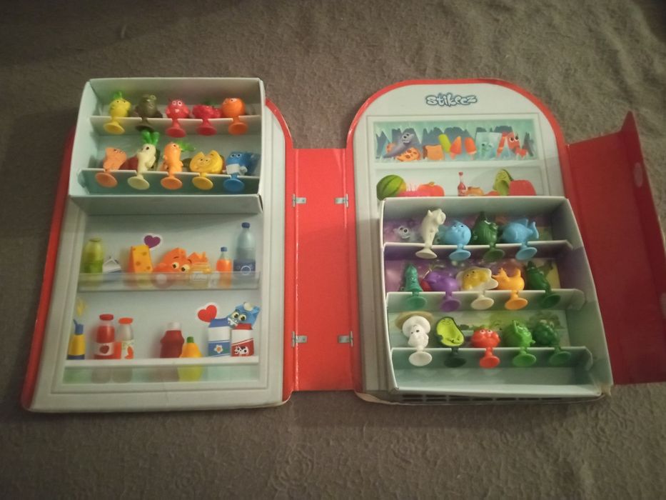 Coleção Completa Stikeez e Frigorífico