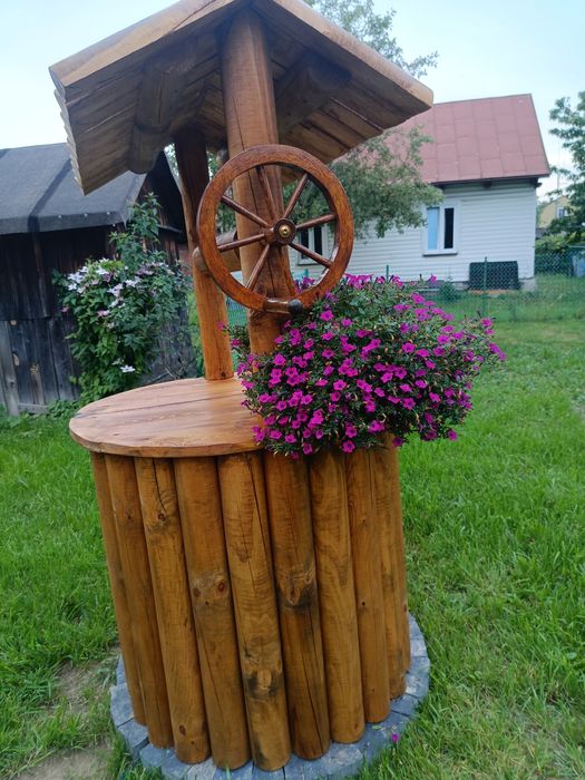 Studnia ogrodowa unikatowa.
