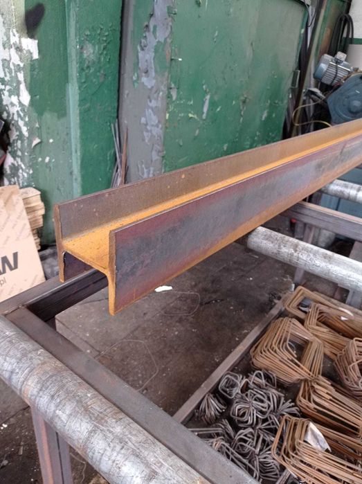 Płaskowniki blachy profile pręty teowniki dwuteowniki rury kwadratowe