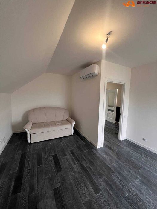 Продам 2 нових будинки на 12сотках в елітному районі.Драгомирчани.