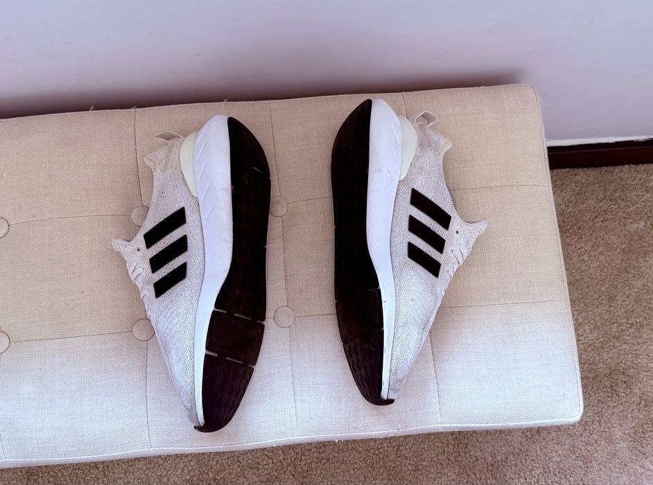 Sapatilhas Adidas Swift Run  45 em muito bom estado