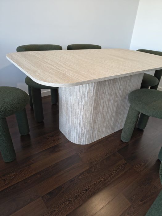 Mesa efeito travertino elegante