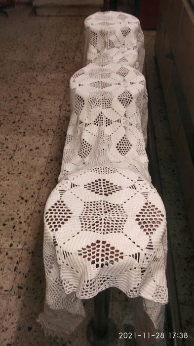 Colcha renda feita á mão com cerca de 200×190 antiga