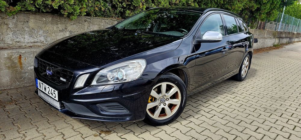 Volvo v60 1.6 150KM R-Design