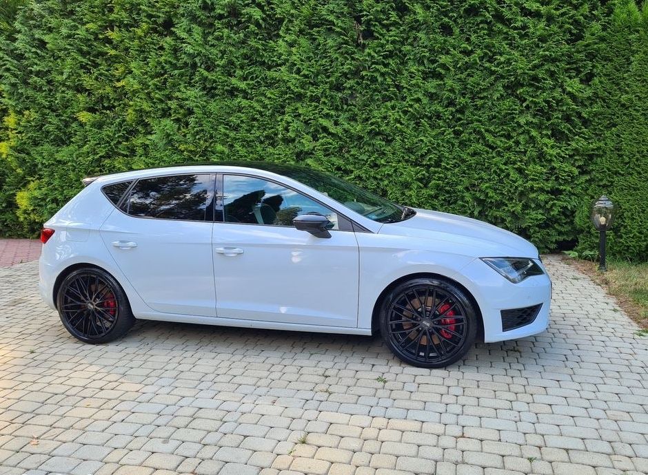 Seat Leon Cupra Salon PL