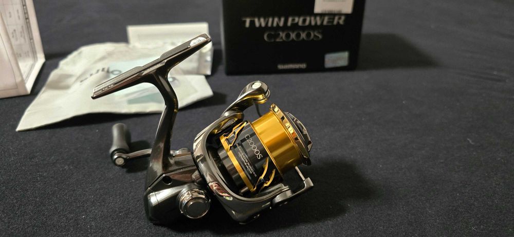 Shimano Twin Power FD  20 C2000S Нова Котушка