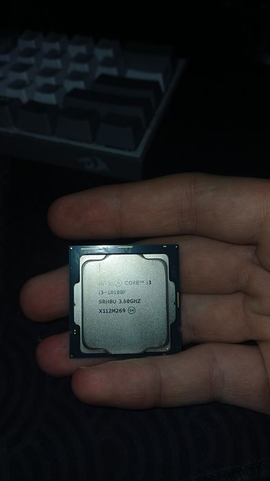 Процессор i3-10100f Фактически новый!