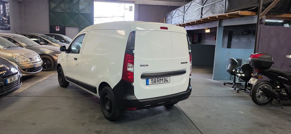 Dacia Dokker 1.5 DCI + GPS + Ar Condicionado + 90 Cavalos