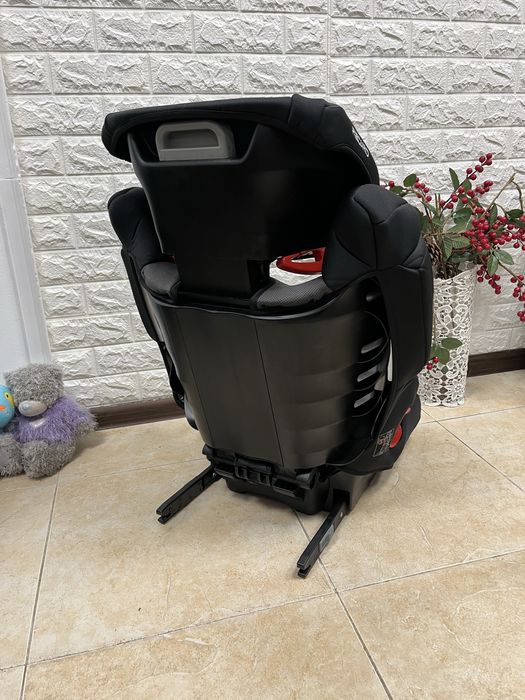Автокрісло Recaro Monza Nova 2 Seatfix група 2/3 (15-36кг) рекаро