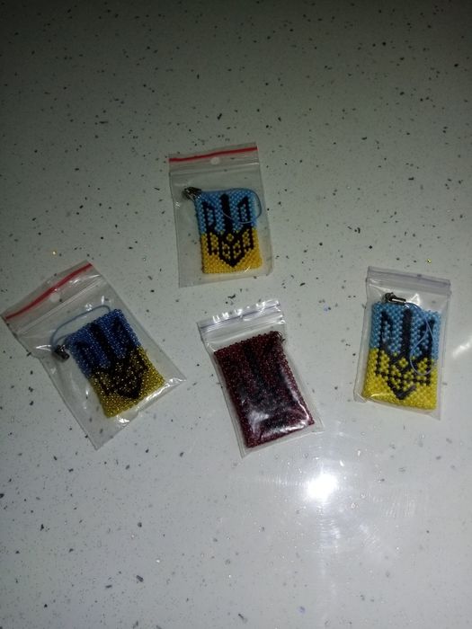 Брелки патріотичні із бісеру!!!