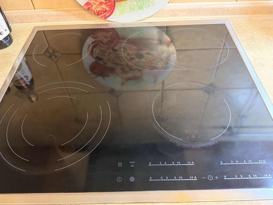 варочная поверхность Electrolux