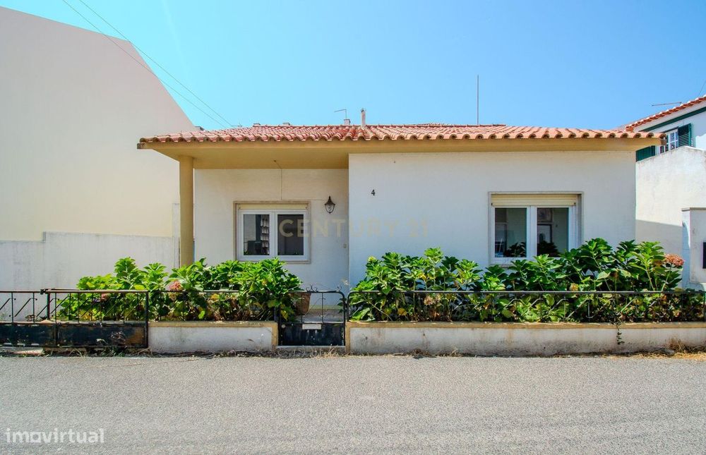Moradia térrea T2 - a 2 minutos da Praia da Areia Branca, Lourinhã